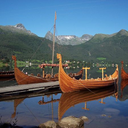Volda Turisthotell Exterior photo