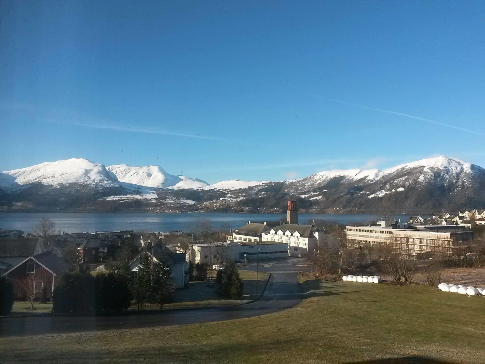 Volda Turisthotell Exterior photo